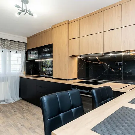 Heated Pool In - Urban Oasis Willa Saloniki