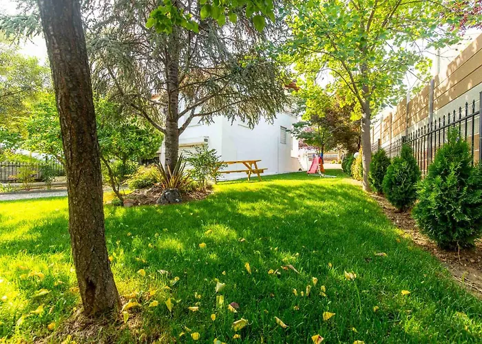 Βίλα Heated Pool In - Urban Oasis Θεσσαλονίκη